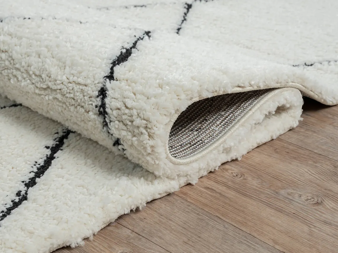 the carpet Alfombra De Salón-Alfombra Bahar Shaggy moderna patrón rombos, negro , 200 x 290 cm Blanco