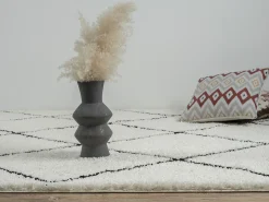 the carpet Alfombra Bahar Shaggy moderna patrón rombos, negro , 140 x 200 cm Blanco Clearance