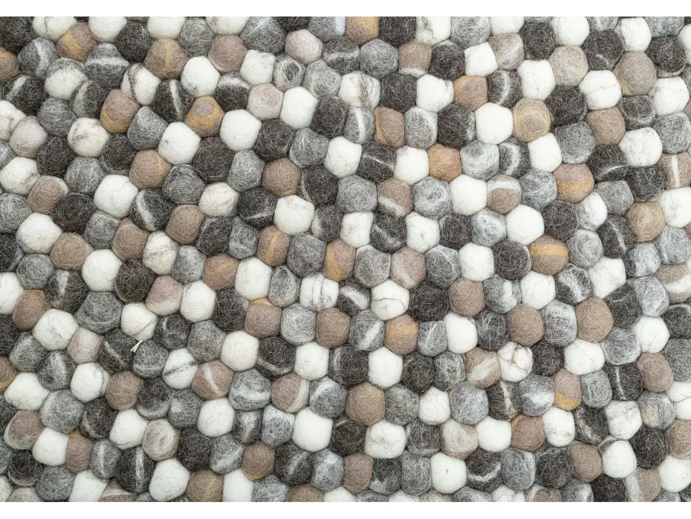 Hot Alfombra de bolas de fieltro hecha a mano 190x190 cm Naturaleza Multi Felty 2.2 Color natural claro