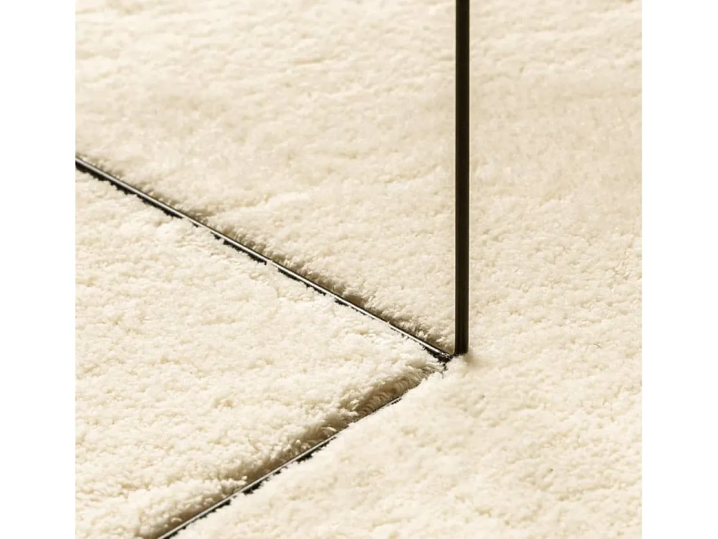 Alfombra HUARTE de pelo corto suave y lavable color crema 200x200 cm Blanco Sale