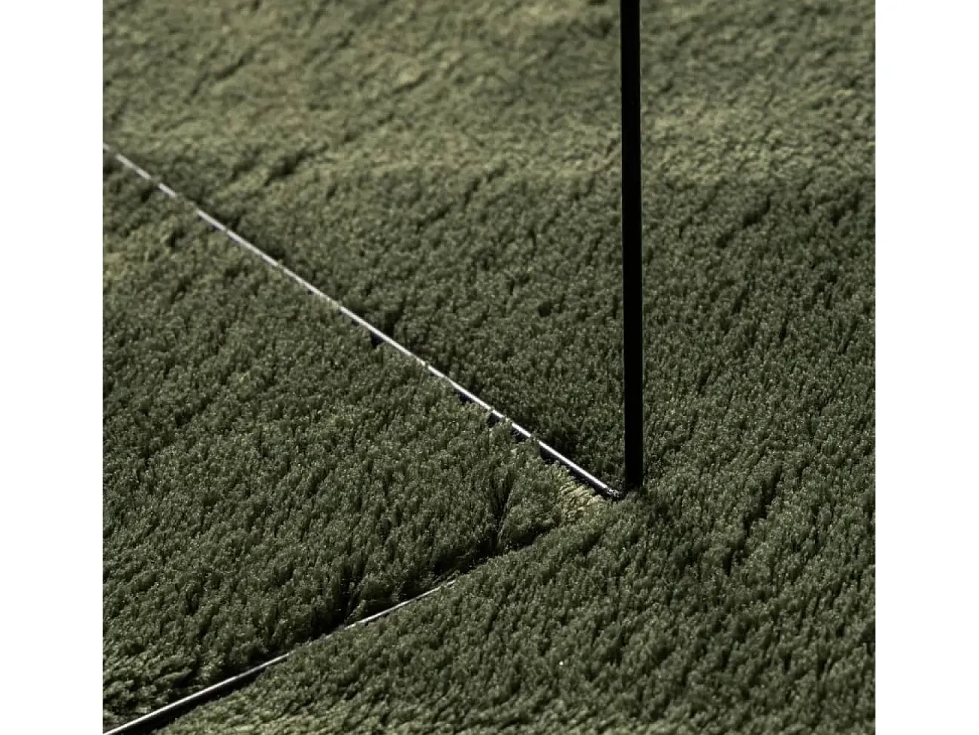 Alfombra HUARTE de pelo corto suave y lavable bosque 80x150cm Verde