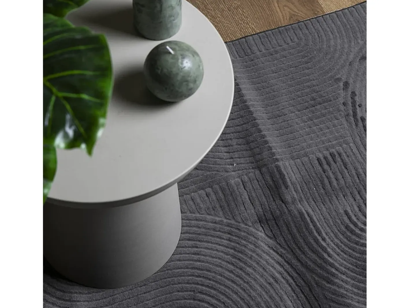 Alfombra IZA de pelo corto de estilo escandinavo en color antracita 80x150 cm Gris Best