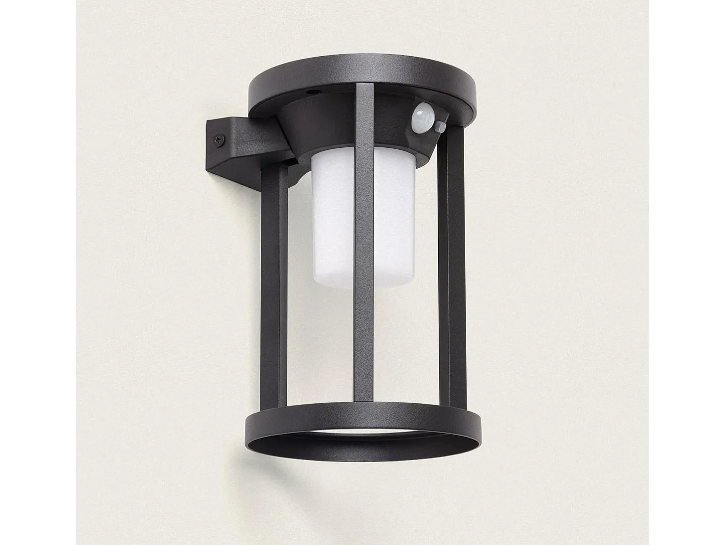 Ledkia Aplique de Pared Exterior Solar LED 2W Aluminio con Sensor de Movimiento Eneko Negro Discount