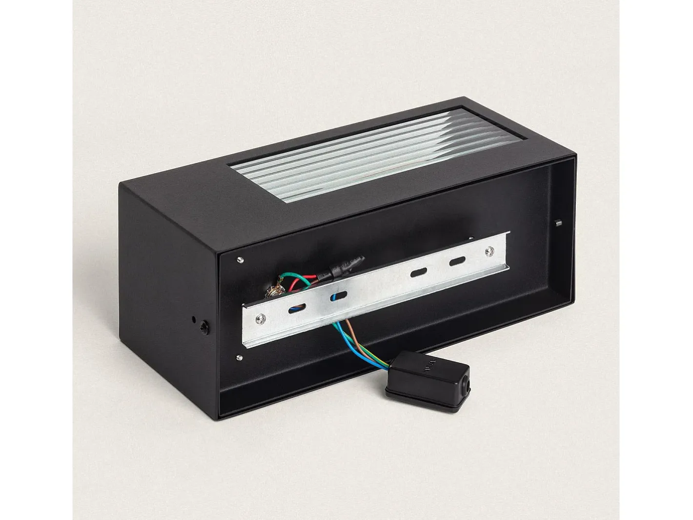 Ledkia Aplique de Pared Exterior Acero Inoxidable y Cristal Texturizado con Detector de Movimiento Gakom Negro Online