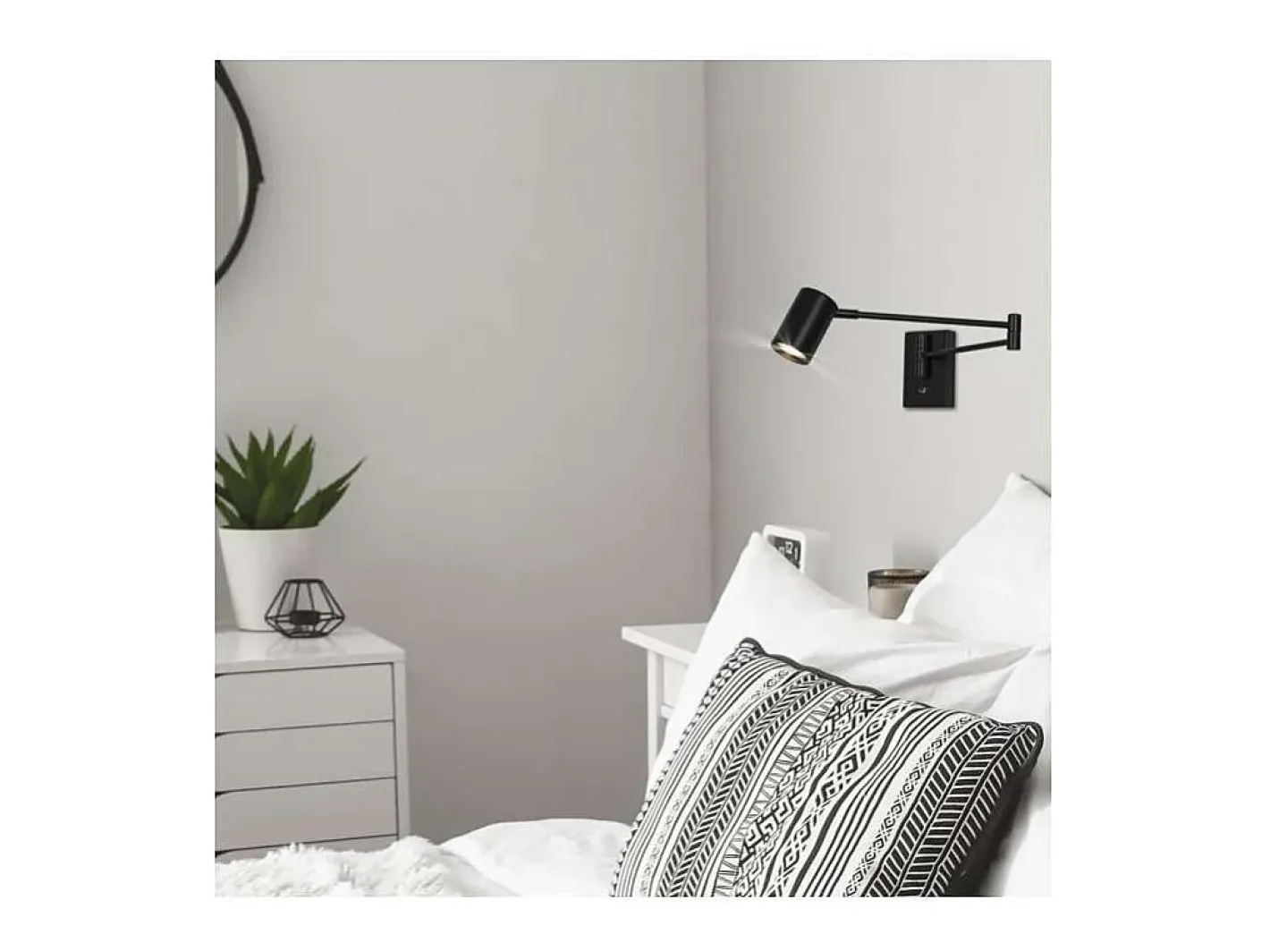 Aplique Para Pared-Aplique de pared led modelo Romeo acabado , 8cm(ancho) 63cm (fondo) 12cm(alto). Negro
