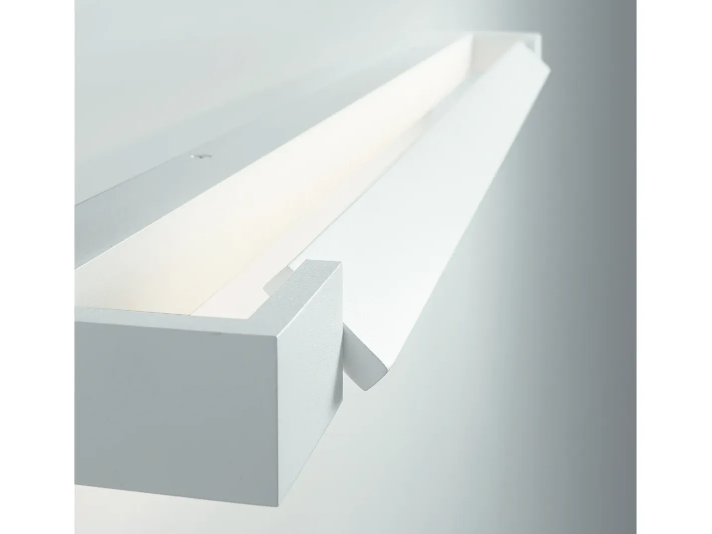 Aplique Para Pared-Aplique de pared TILT estilo moderno - L.60 cm- LED SMD 18W - 2165 lm y 4K 270 grados - aluminio y - IP44 Blanco