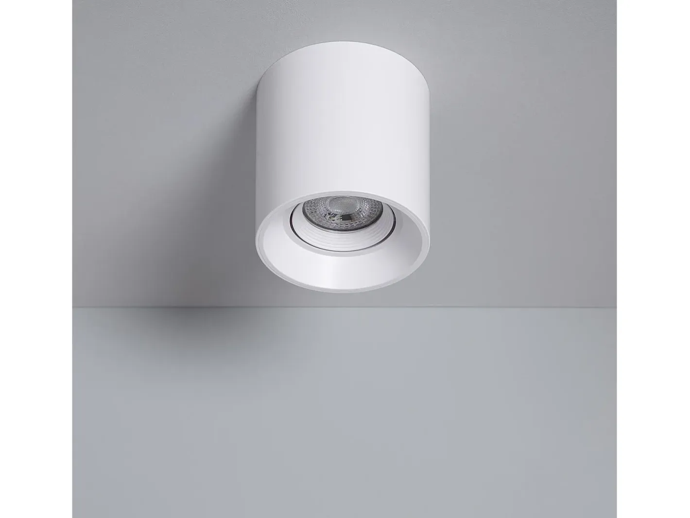 Ledkia Aplique de Techo con Bombilla GU10 Space 6000K Frío Blanco New