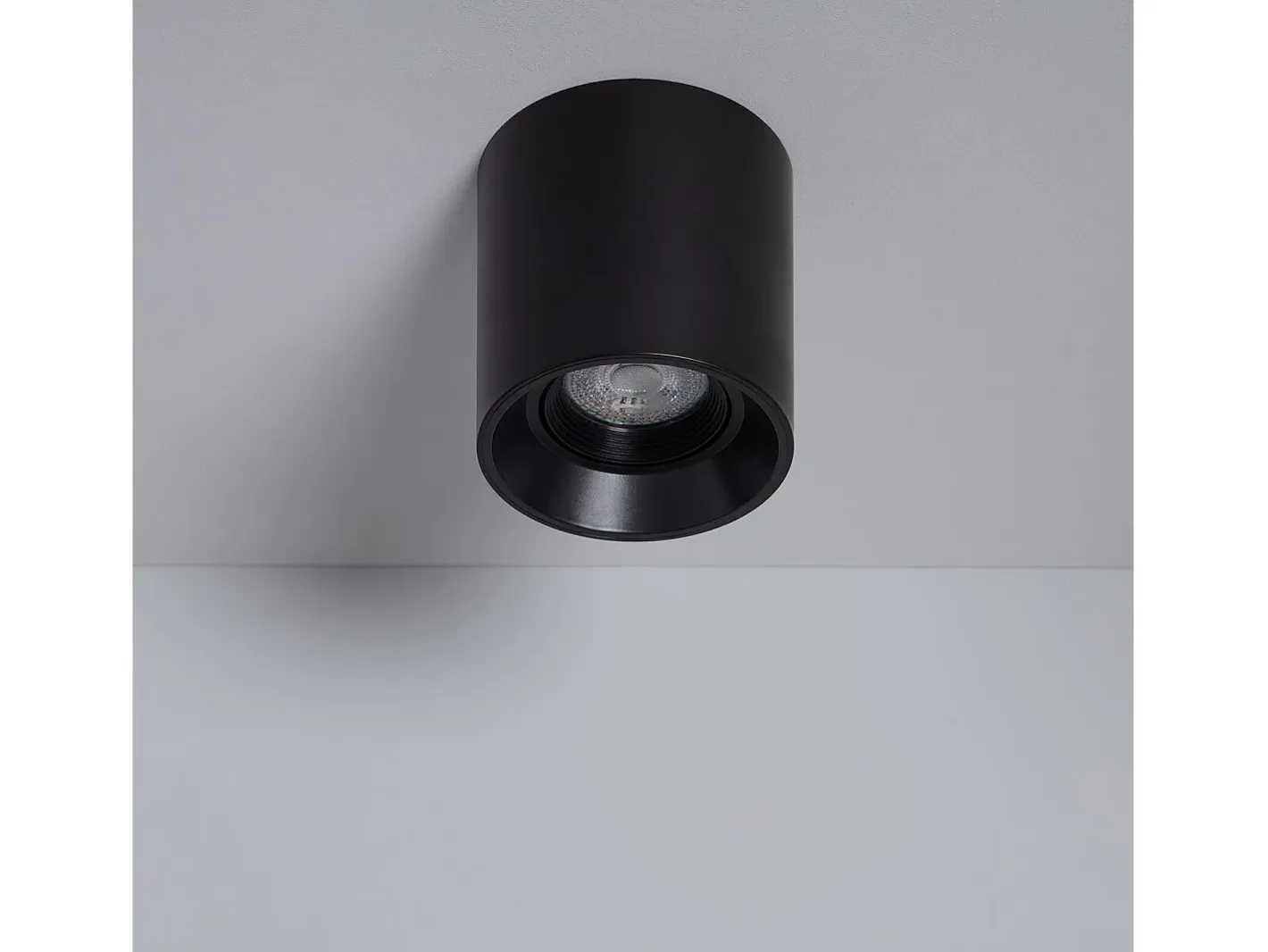 Ledkia Aplique de Techo con Bombilla GU10 Space 2700K Blanco Cálido Negro