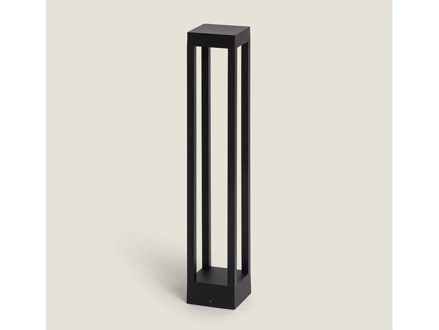 Discount Ledkia Baliza Exterior LED 7W Superficie Pie 60cm Irlaya 3000K Blanco Cálido Negro