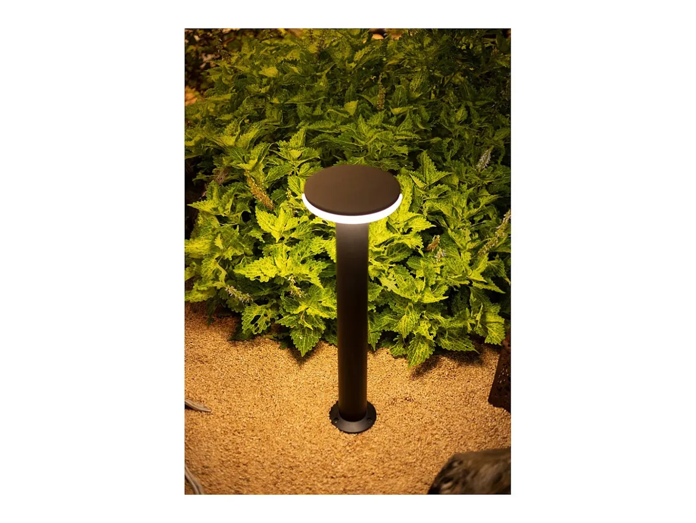 Outlet Baliza LED Mac Floor Corten 3000K - 12W IP65 de 30 cm de altura para exterior en aluminio - Downlight - Beneito & Faure Marru00f3n
