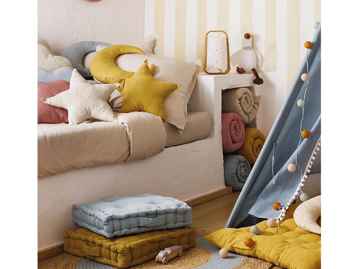 Atmosphera Cojín estrella motivos metalizados Beige Hot