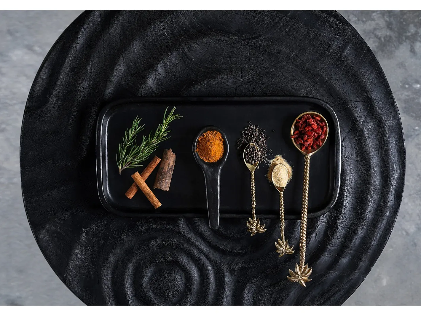 Sale Bazar Bizar El Plato De Tapas Quemado Negro
