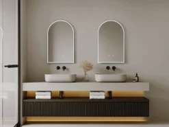 Clearance OZAIA Espejo de baño con forma de arco antivaho con luces LED, Ancho 50 cm, ARCADI Transparente