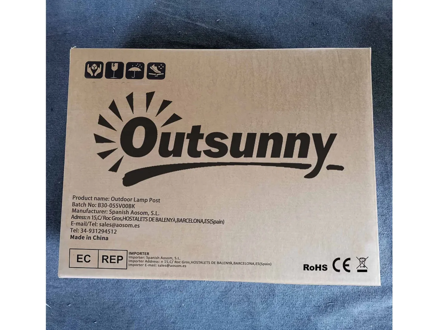 Sale Outsunny Farola carga solar + encendido automático 127x17x17 cm Negro