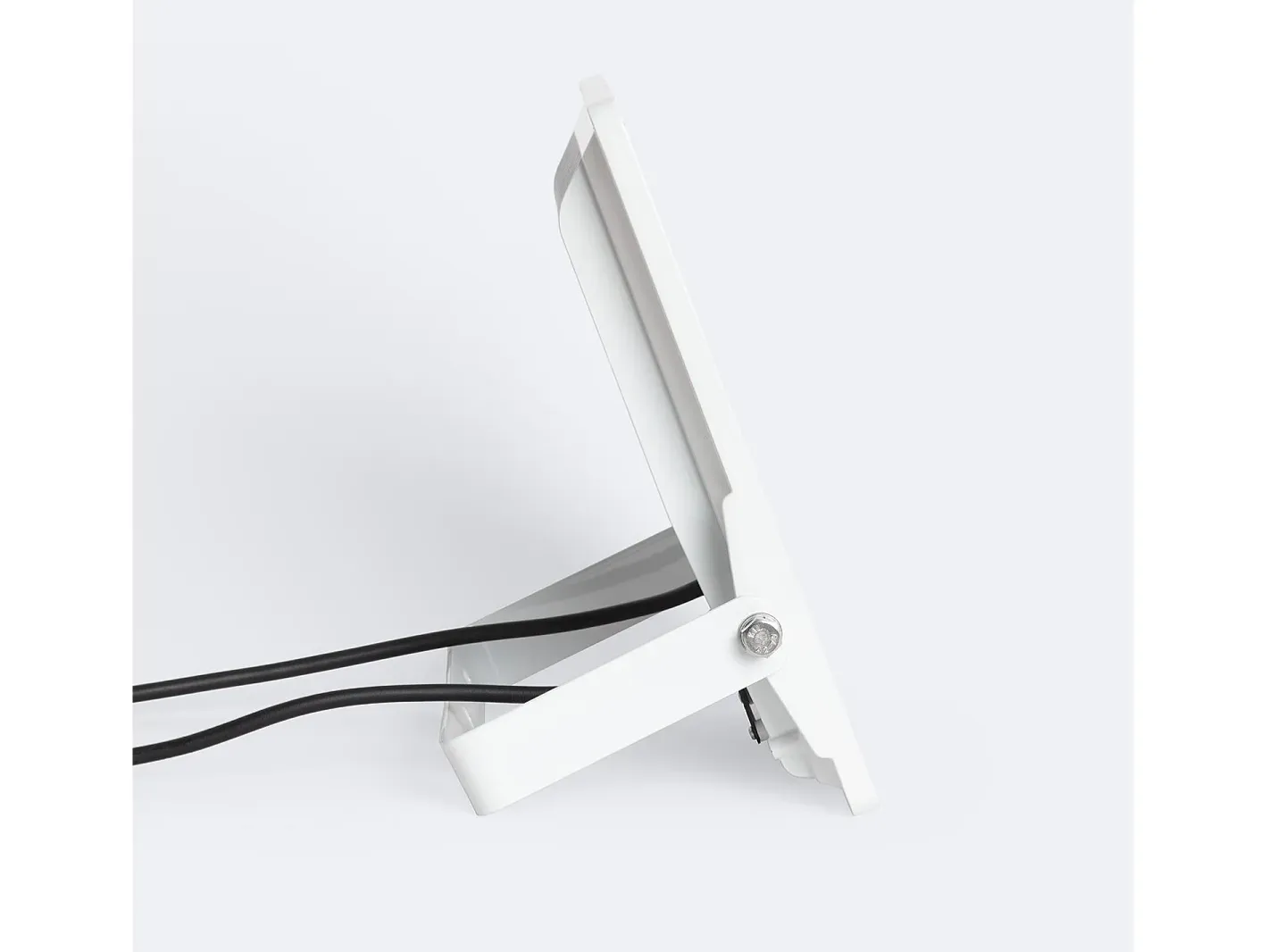 Outlet Ledkia Foco Proyector LED 100W Regulable 0-10V 170 lm/W IP65 ELEGANCE Slim PRO 3000K 90º Cálido Blanco