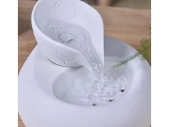 Zen Arôme Estatua-Fuente de diseño cerámico Toby Blanco