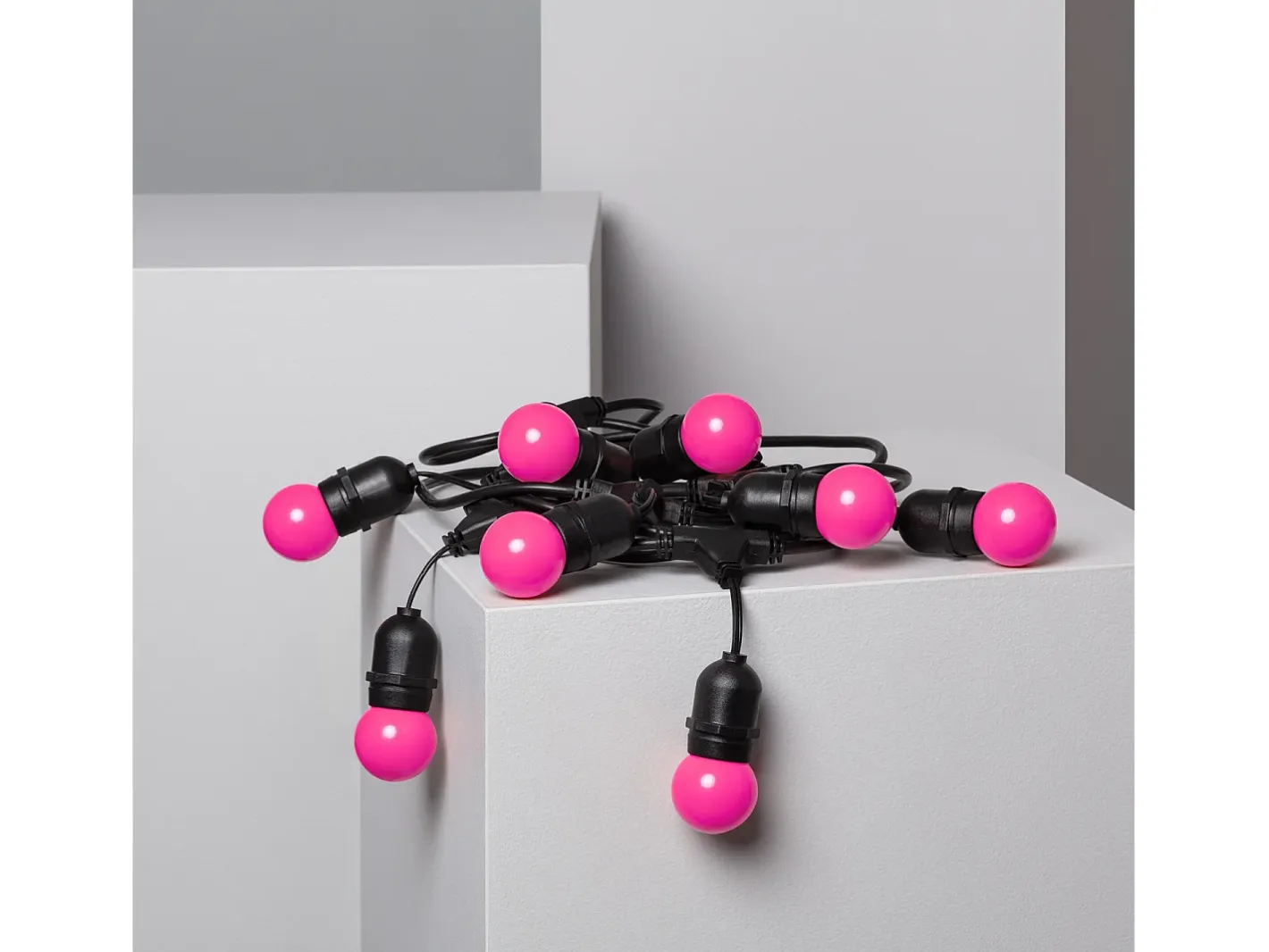 Ledkia Guirnalda Exterior con Bombillas LED E27 5.5m IP65 Negro Rosa Multicolor Clearance