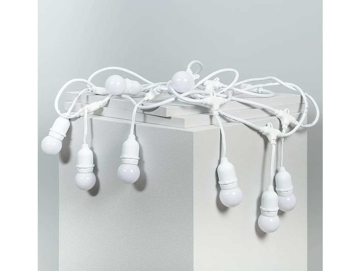 Ledkia Guirnalda Luminosa-Guirnalda Exterior con Bombillas LED E27 5.5m IP65 Blanco Blanco Multicolor