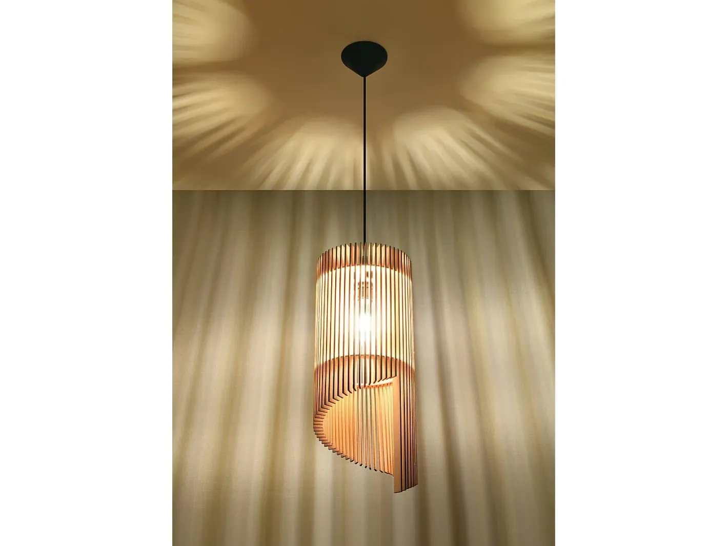 Sollux Lighting Lampada a sospensione in filo di legno naturale E27 Lámpara colgante con marco de alambre Madera natural E27 Marru00f3n Hot