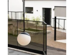 ebuy24 Lámpara Suspendida-Lámpara colgante Doris LED para exterior color . Negro