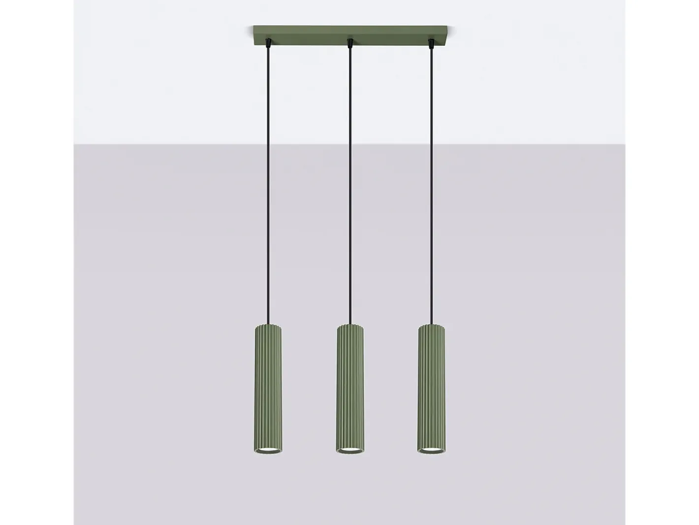 Discount Sollux Lighting Lámpara Colgante Karbon Minimalista De Aluminio - 3 Fuentes Luminosas - L.45 X A.98 Cm - Oliva Verde