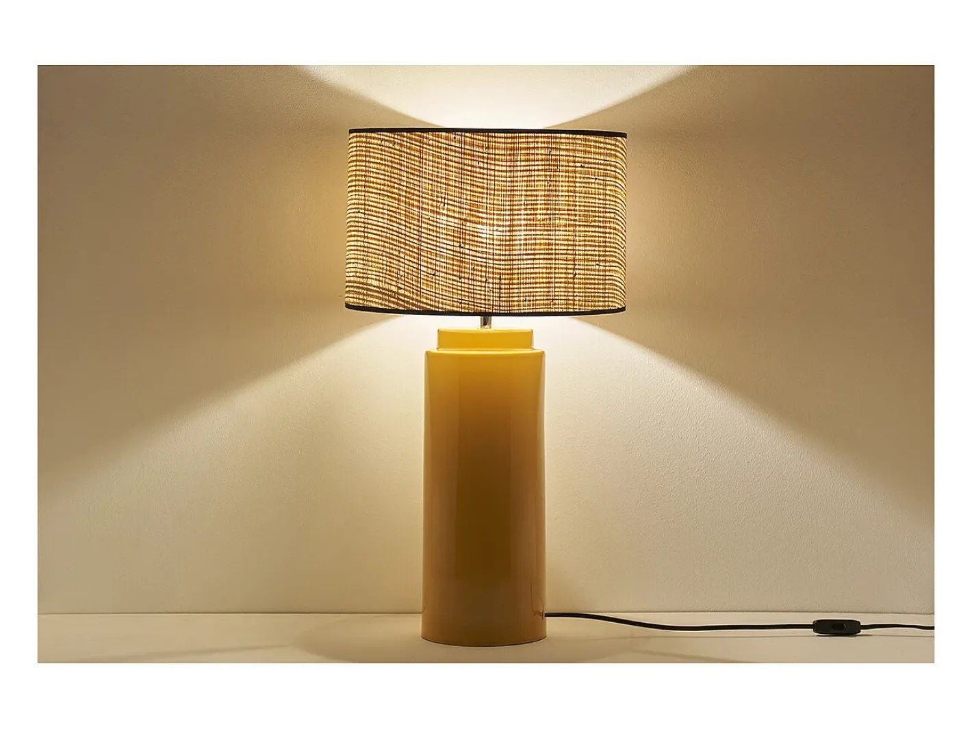 Miliboo Lámpara De Mesa-Lámpara de mesa de cerámica esmaltada amarilla con pantalla de rafia BERRO Amarillo