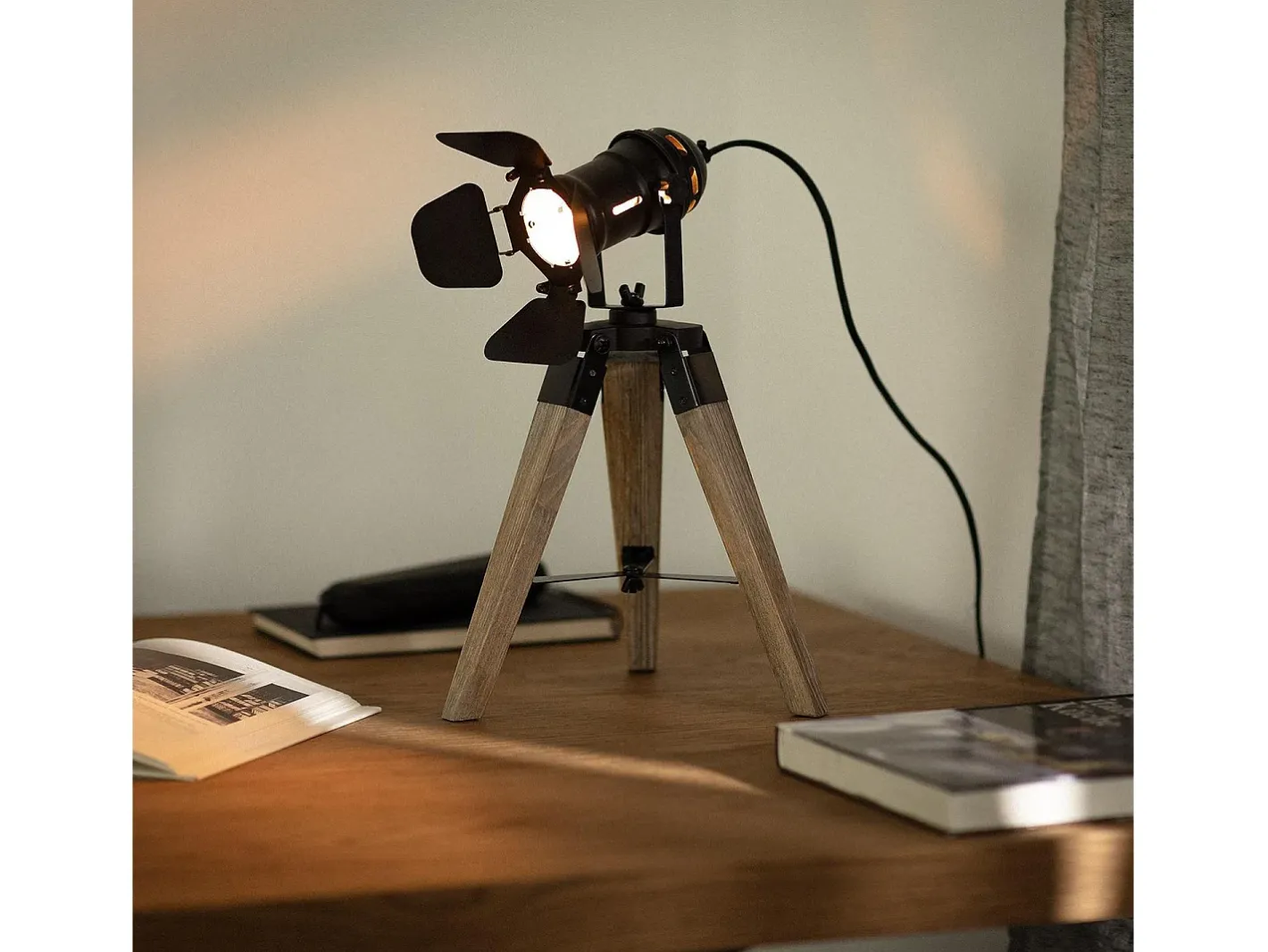 Sale Ledkia Lámpara de Mesa de Madera y Metal Cinema Kurangna XS Negro