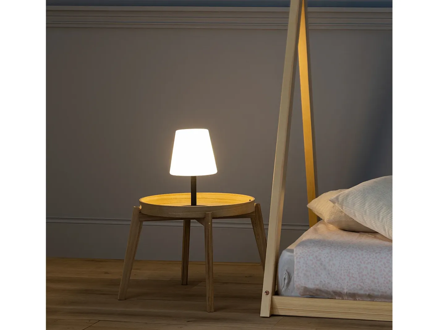 Happy Garden Lámpara de mesa LED ORION Blanco Online