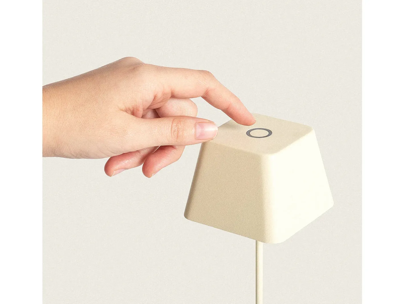 Sale Ledkia Lámpara de Mesa LED Portátil para Exterior Aluminio con Batería Recargable Willy Blanco