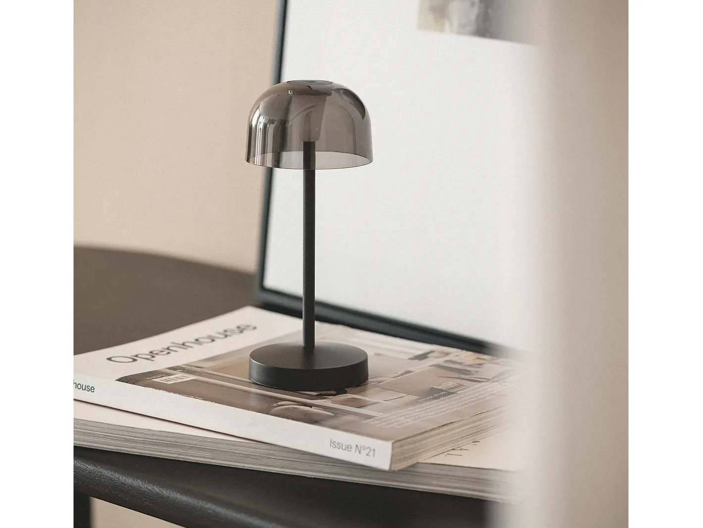 Discount Ledkia Lámpara de Mesa LED Portátil para Exterior Metal con Batería Recargable Lendora Smoke Negro