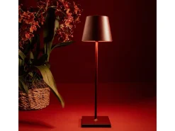Lámpara De Mesa-Lámpara de mesa LED recargable y regulable Poldina Pro Bordeaux con duración de batería de hasta 12 horas. Para uso exterior IP65 Violeta