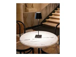 Lámpara de mesa LED Zafferano Poldina Pro Black, recargable y regulable, con una duración de batería de hasta 12 horas. Apta para exteriores, IP65. Negro Hot