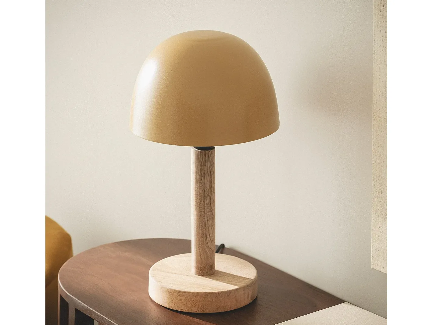 Hot Ledkia Lámpara de Mesa Metal y Madera Mallavi Amarillo