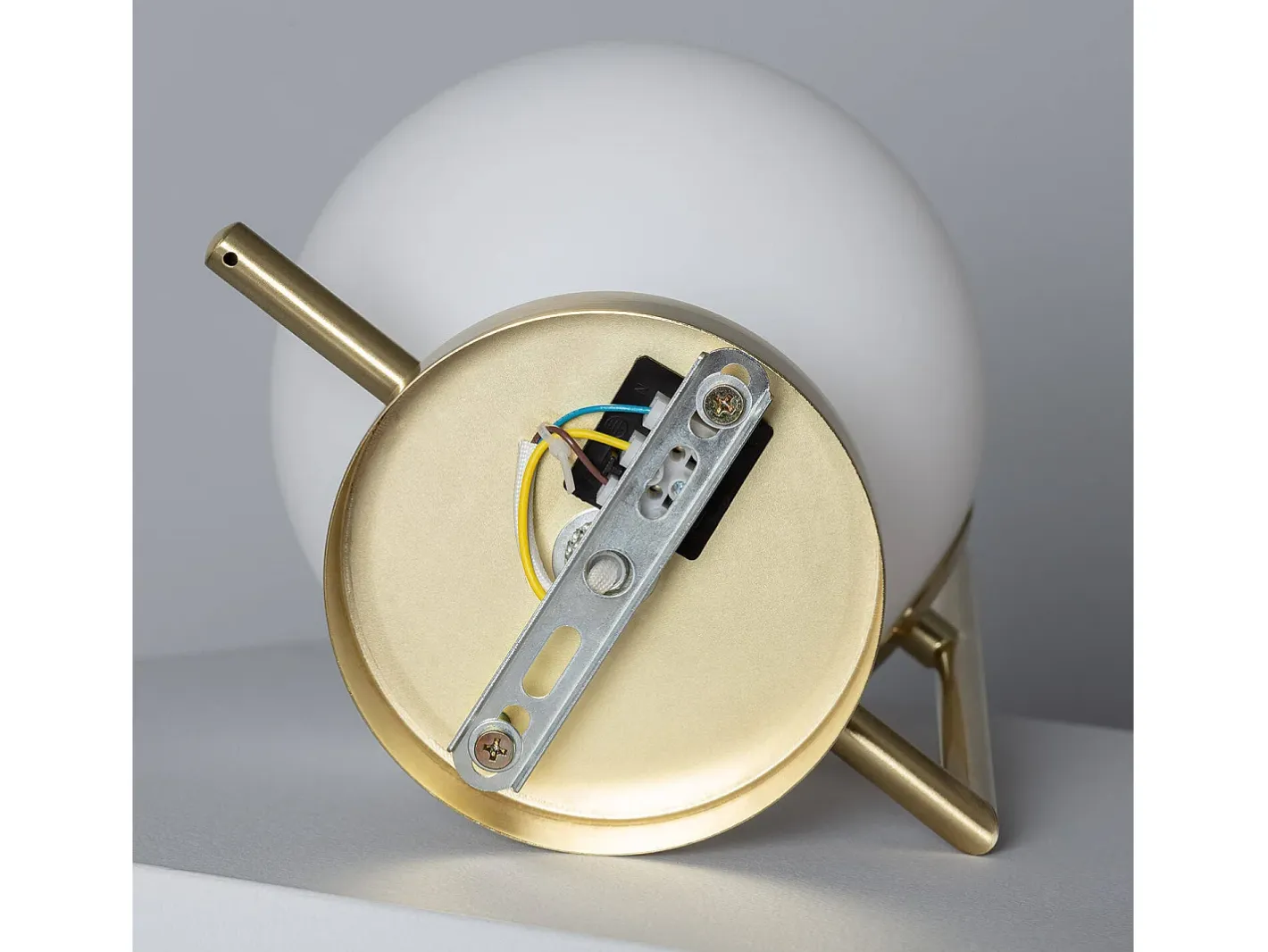 Ledkia Aplique Para Pared-Lámpara de Pared de Metal y Cristal Moonlight Design Dorado