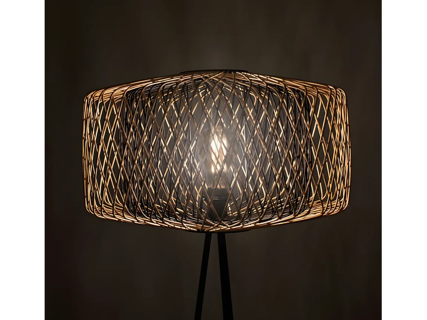 AKUNADECOR Lámpara De Pie-Lámpara De Pie En Bambú De Serie Bamboo Negro