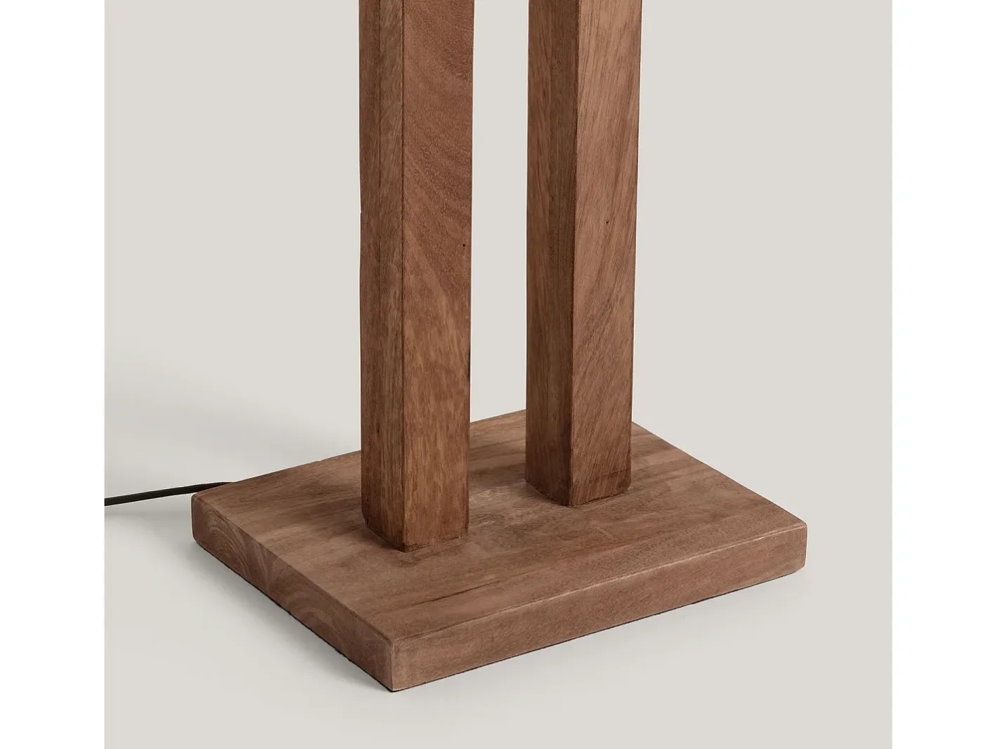 Hot Ledkia Lámpara de Pie Madera Abner Natural Beige