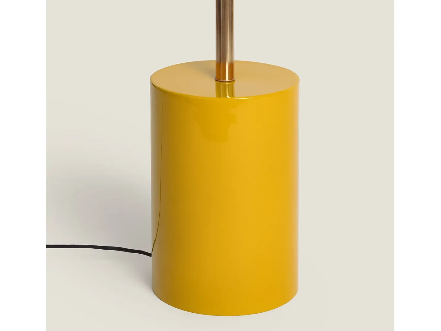 Ledkia Lámpara De Pie-Lámpara de Pie Metal Brijesh Amarillo