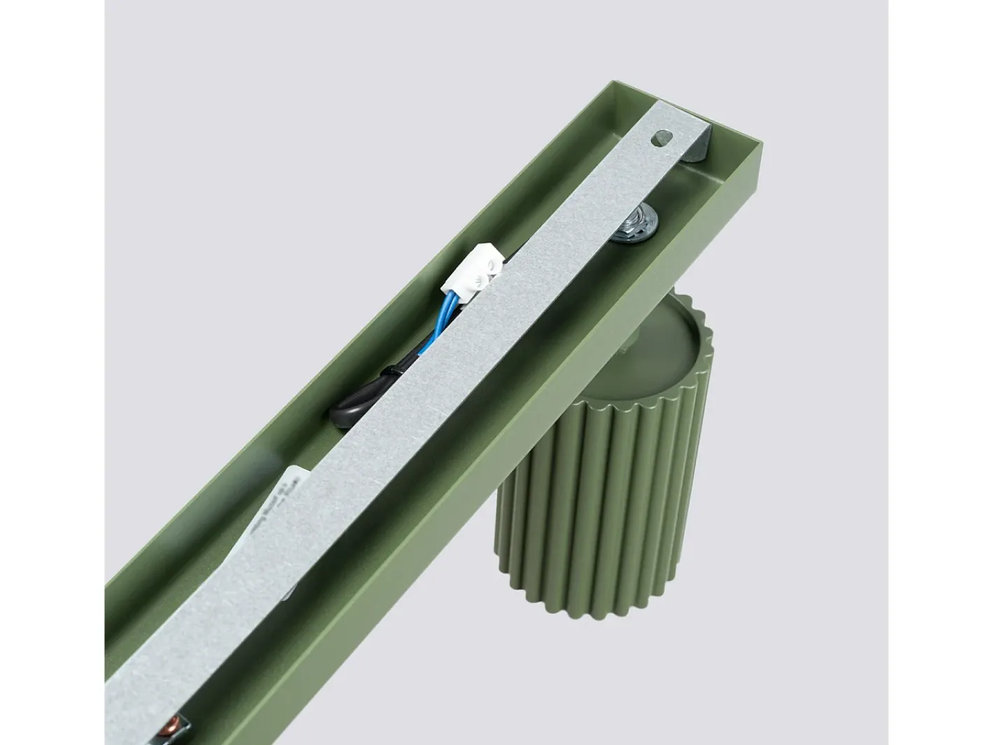 New Sollux Lighting Lámpara de techo Gloow minimalista de aluminio - 3 fuentes luminosas 4000K - L.45 x A.16,5 cm - oliva Verde