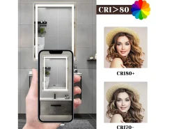 Best NETTLIFE Espejo de baño con luz LED - 60x80 cm LED, mural, IP44, interruptor táctil, reloj, ajustable Transparente