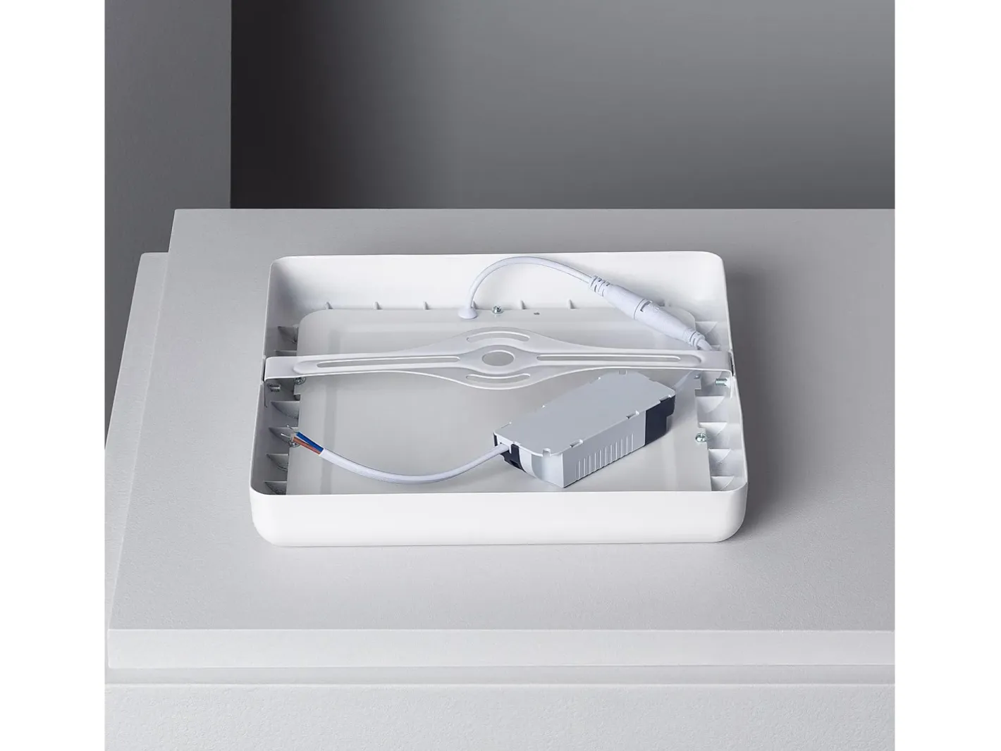 Ledkia Plafón LED 18W Cuadrado Metal 225x225 mm Design White 2900K - 3200K Blanco Cálido Multicolor Discount