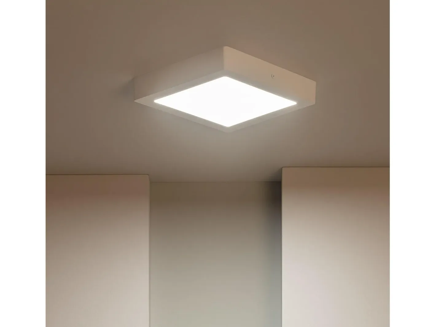 Ledkia Plafón LED 18W Cuadrado 225x225 mm 3000K Blanco Cálido Multicolor Outlet