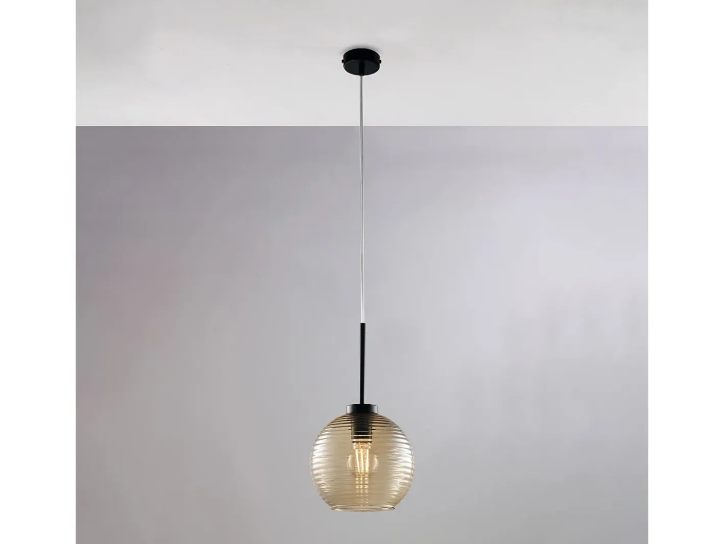 Discount Sospensione Moderna Ankara 1 Luce Ferro Nero Vetro Soffiato Ambra Negro