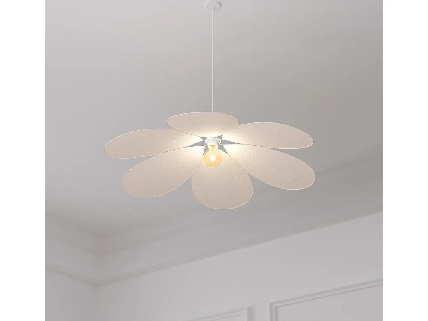New Atmosphera Suspensión en forma de pétalo Beige