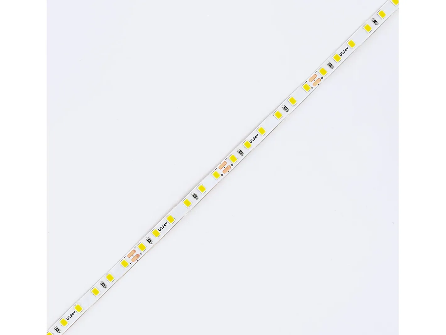 Sale Ledkia Tira LED 24V SMD 120 LED/m 5m 10W/m 1000lm/m Ancho 5mm Superestrecha Corte 5cm IP20 4000K Neutro Blanco