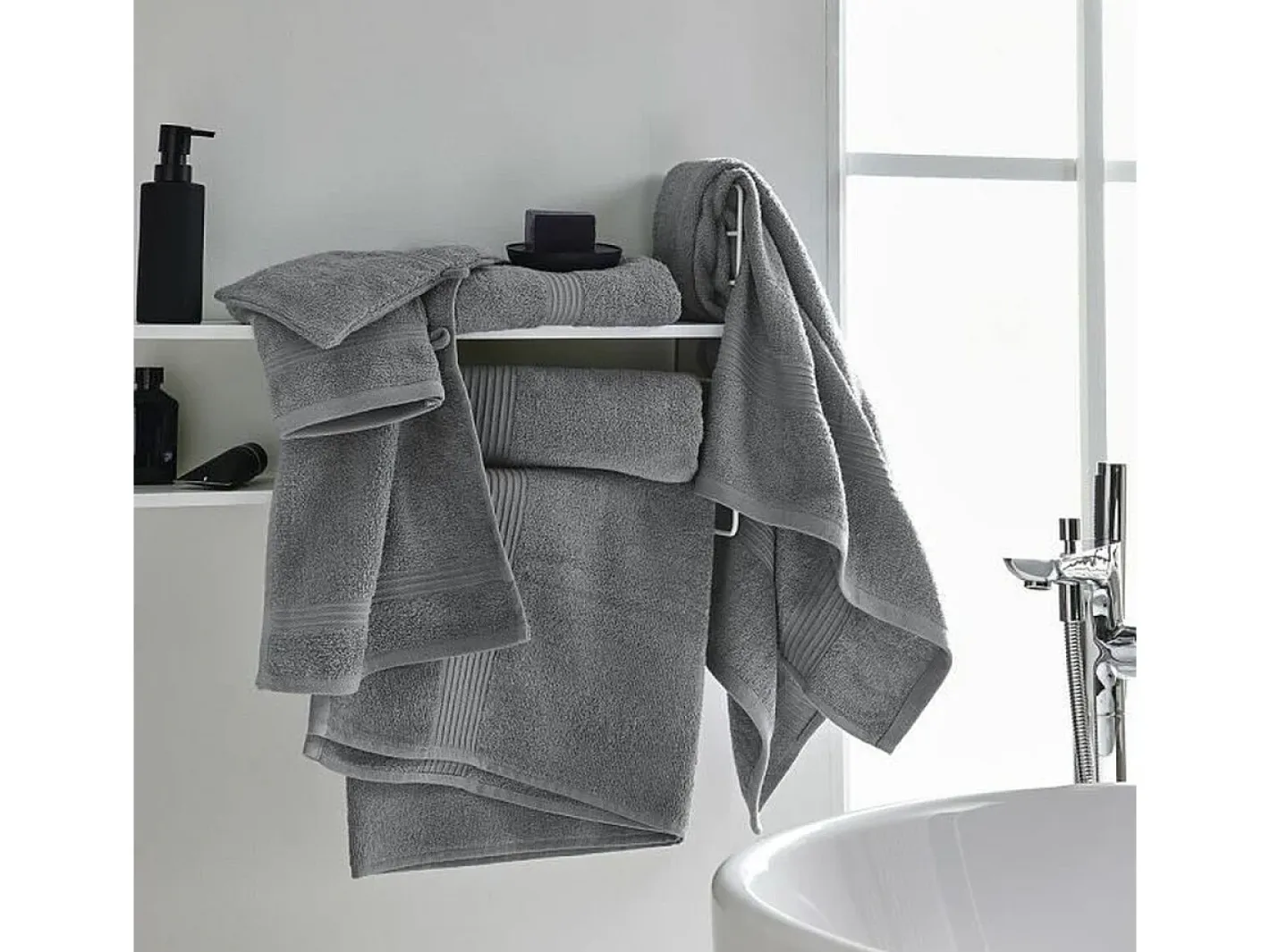 Today Toalla de baño Essential Gris Acero 70 x 130 cm Gris claro Sale