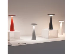 Discount Zafferano Damina - Lámpara de mesa LED recargable, regulador táctil, 8 h de duración de la batería, IP65 - Inalámbrica, acabado en aluminio Rojo